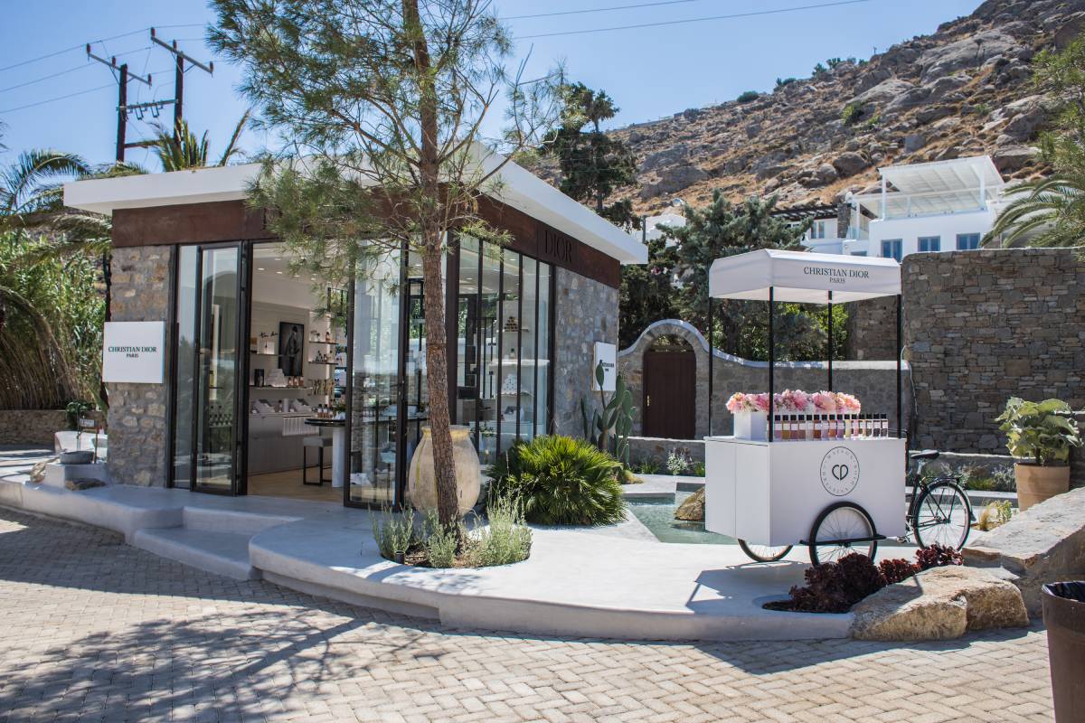 Christian Dior Nammos Village Mykonos Pop Up – Yakymour